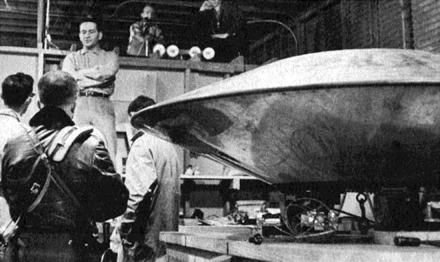 Click image for larger version

Name:	Norman E. Colton with Crew and Saucer.jpg
Views:	27
Size:	84.0 KB
ID:	501577